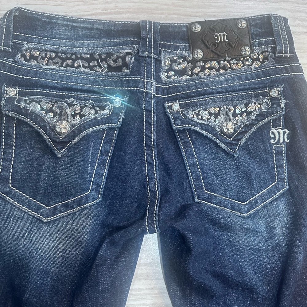 Miss Me Jeans 
Leopard 
Women’s size 28x33
Buckle